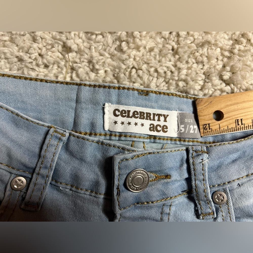 Juniors size 5 Celebrity Ace Distressed Flare Jeans - Picture 4 of 8